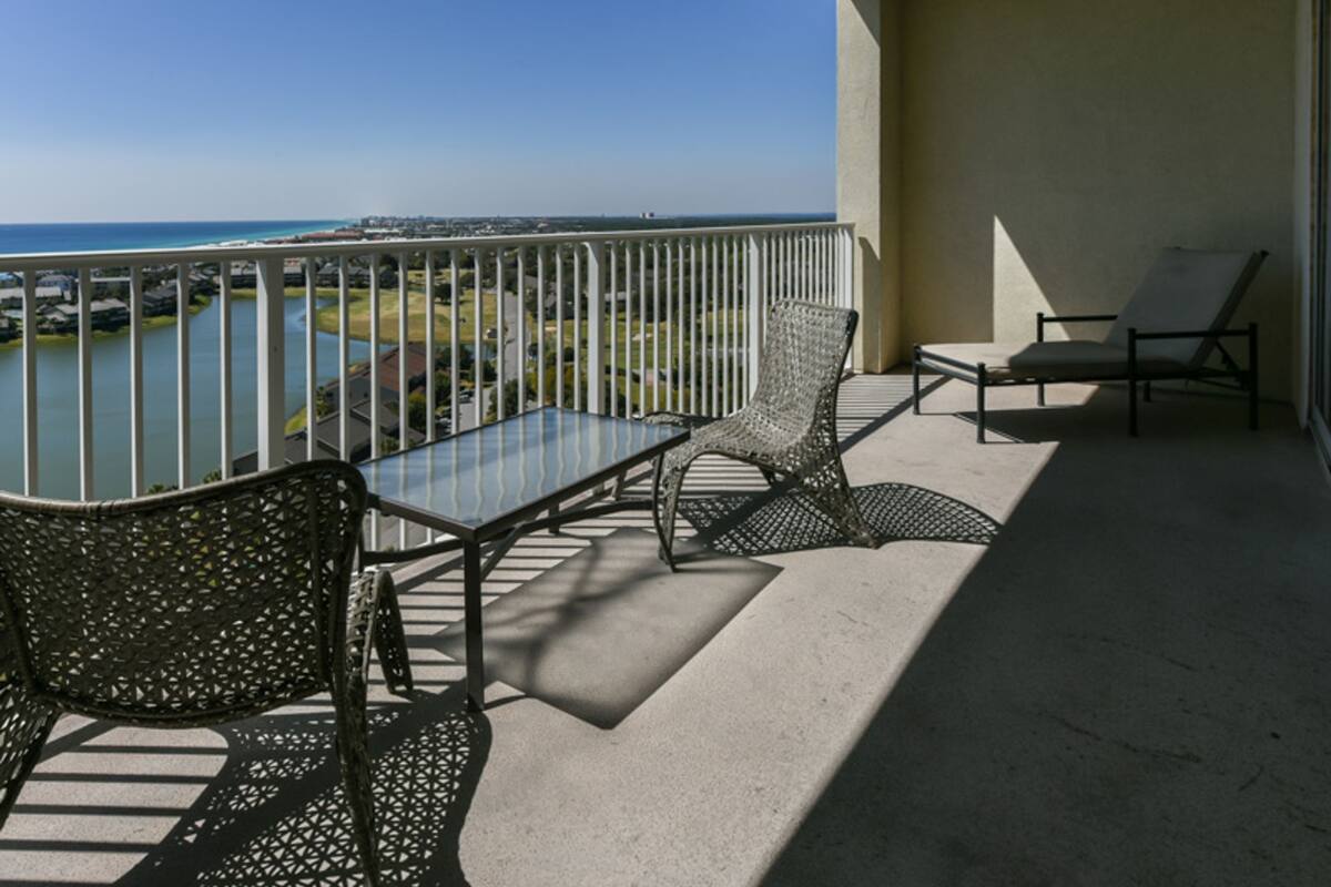 Condo, 2 Bedrooms | Balcony