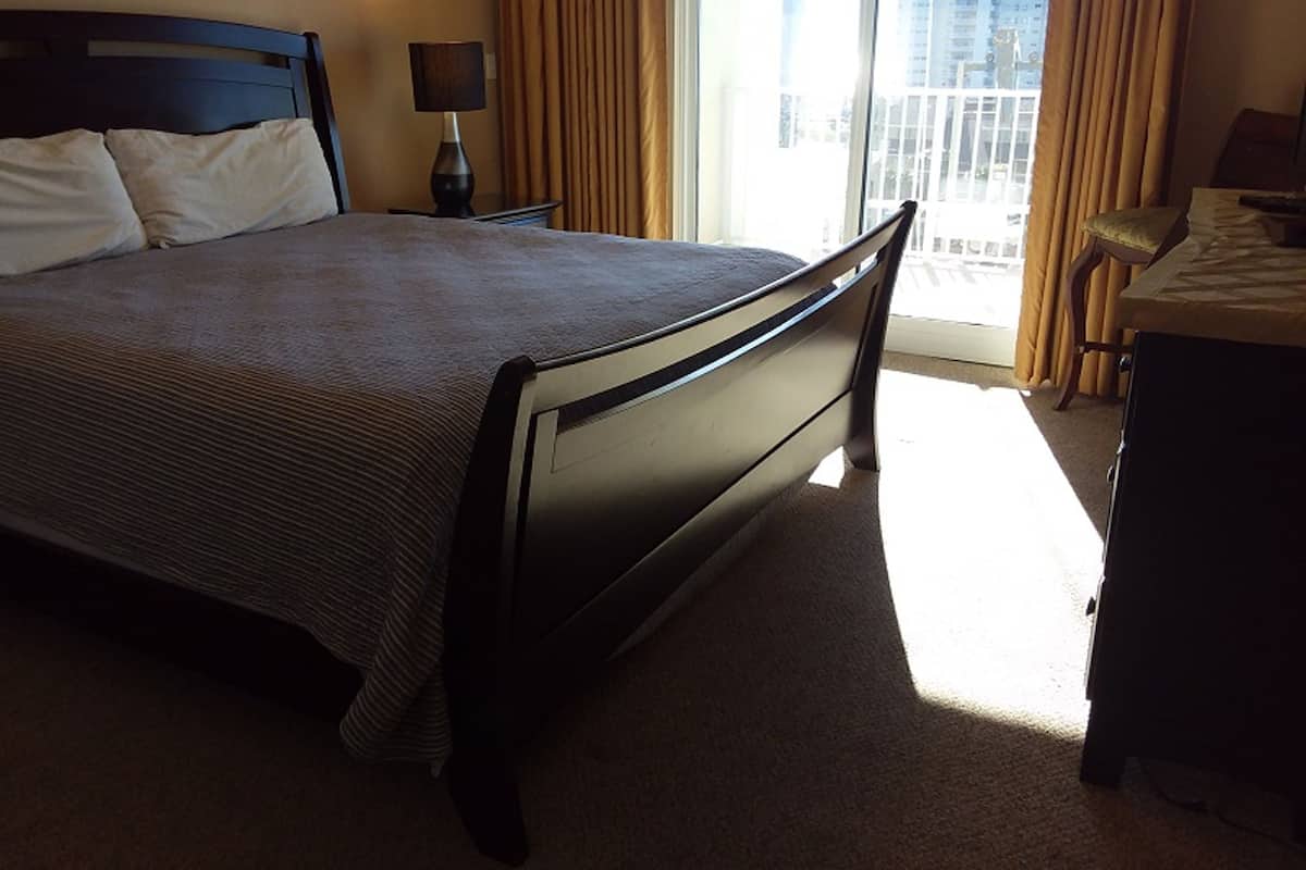 Condo, 2 Bedrooms