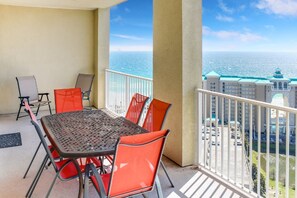 Condo, 2 habitaciones | Balcón