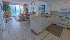Unclassified image, 4 of 284, button - Majestic Sun by Seascape Resort (Miramar Beach)