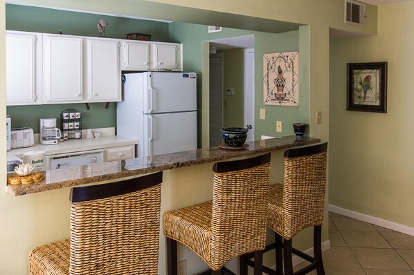 Condo, 3 Bedrooms | Private kitchen | Fridge, microwave, oven, coffee/tea maker