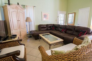 Living area - Tennis Villa by Seascape Resort (Miramar Beach)