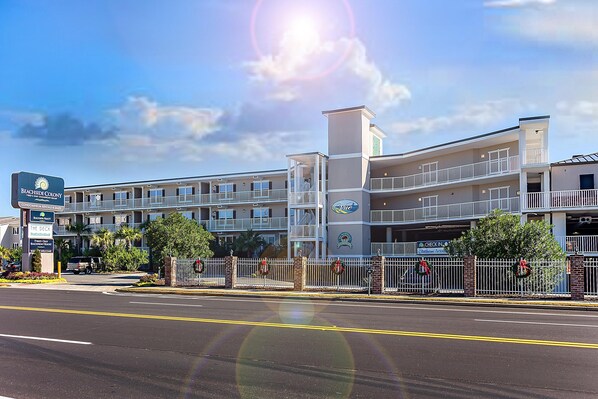 Front of property - Beach Club (Tybee Island)