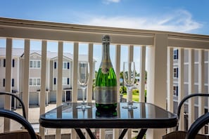 Condo, 2 quartos | Sacada