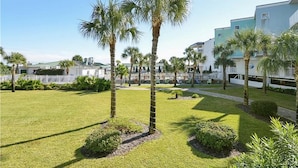 Property grounds - Atlantic Ocean Home (Tybee Island)