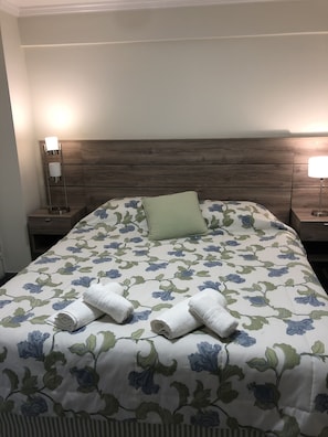 Family Apartment | 1 bedroom, free cribs/infant beds, free WiFi, bed sheets - Amplio & Luminoso Depto Centro de Salta (Salta)