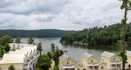 Beautiful Norris Lake Condo in Deerfield Resort With Views That Can't Be Beat!