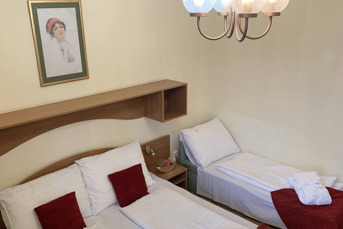 Phòng 3, ban công | Bàn, truy cập Internet không dây miễn phí