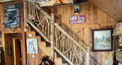 Black Bear Cozy Chalet, Lakeview, kayaks available for use