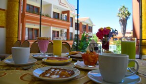 Free daily buffet breakfast 