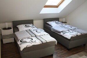 3 habitaciones, tabla de planchar con plancha y wifi gratis