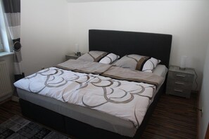 3 Schlafzimmer, Bügeleisen/Bügelbrett, kostenloses WLAN, Bettwäsche