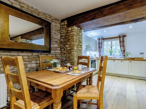 Dining - 2 bedroom accommodation in Lower Kilcot, near Wotton-under-Edge (Lower Kilcot, near Wotton-under-Edge)