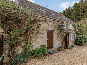 Exterior - 2 bedroom accommodation in Lower Kilcot, near Wotton-under-Edge (Lower Kilcot, near Wotton-under-Edge)