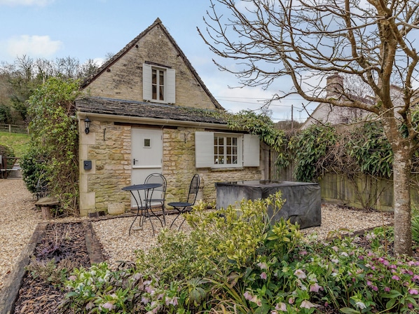 Attractive holiday home | Kilcot Coach House, Lower Kilcot, near Wotton-under-Edge