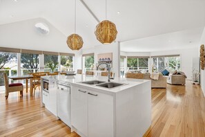 Interior - ASCALON COTTAGE STYLE HOLIDAY RETREAT, SORRENTO (Sorrento)