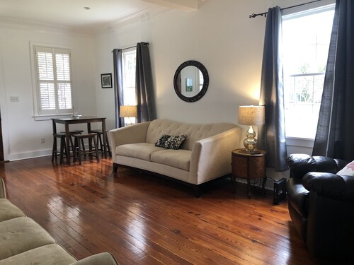 Historiallinen koti Mobilen keskustassa Civic Centerin ja Mardi Gras-paraattien vieressä