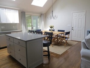 House, Multiple Beds, Kitchen, Garden View | Private kitchen | Fridge, microwave, stovetop, dishwasher - 80 Barn Hill Road - Three Bedroom House (West Chatham)