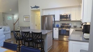 Casa, várias camas, cozinha, vista para o jardim | 3 quartos, Wi-Fi de cortesia