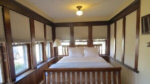 House, Multiple Beds, Kitchen, Pool View | 3 bedrooms, free WiFi - 80 Highland Avenue - Three Bedroom House (Chatham)
