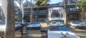 Luxurious Villas, and suites. Sandy Beaches