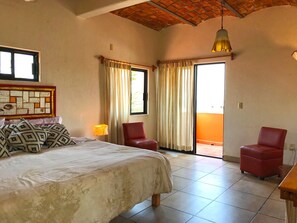 1 habitación, escritorio, tabla de planchar con plancha y wifi gratis 