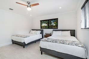 3 bedrooms, iron/ironing board, WiFi, bed sheets