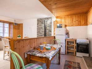 Mikrowelle, Ofen, Toaster, Hochstuhl