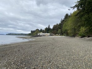 Am Strand, Liegestühle, Strandtücher