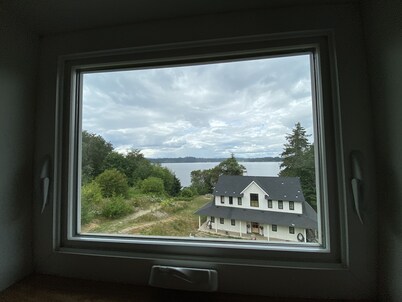 Olympia Waterfront Beach Cottage