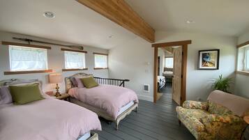 3 sovrum, skrivbord, strykjÀrn/strykbrÀda och resesÀng