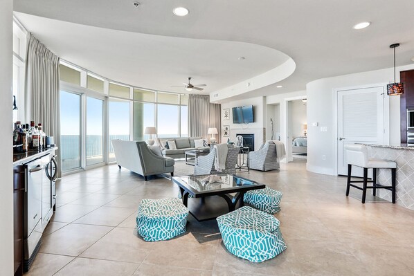 TV, fireplace - July 5-12 - 3 night min. ! UPPER East side corner view.4 bdr unit. Sleeps 16 (Orange Beach)