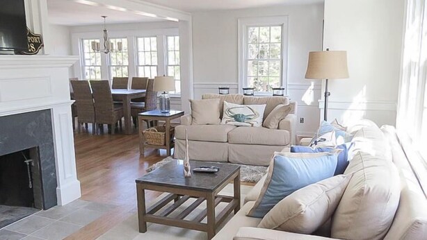 House, Multiple Beds, Patio | Living room | TV