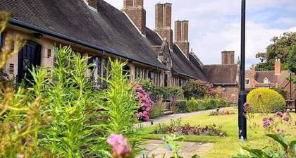 *RARE FIND*14thCent*Grade 2 Listed*Unique building