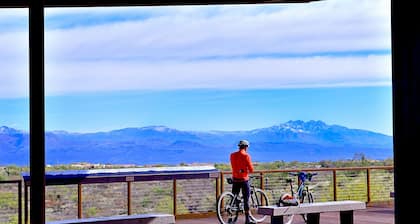 Miles of Trails...Million-Dollar Views ~ in N. Scottsdale/Rio Verde Foothills!