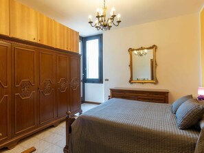 6 chambres, accès au Wi-Fi (inclus), literie fournie