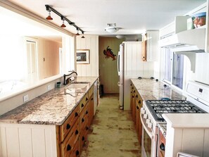 Cottage, Berbilang Katil, Kitchen | Dapur peribadi | Peti sejuk, ketuhar gelombang mikro, dapur, mesin basuh pinggan mangkuk