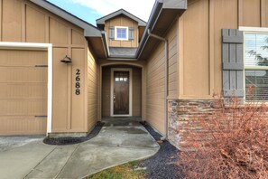 Exterior detail - *NEW* Charming Meridian, Single Level Home (Meridian)