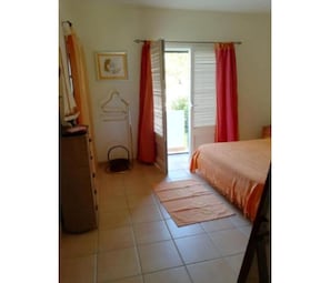 3 Schlafzimmer, BĂŒgeleisen/BĂŒgelbrett, kostenloses WLAN, BettwĂ€sche