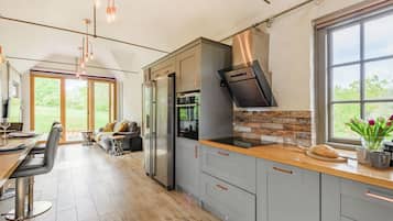 Dishwasher, freezer
