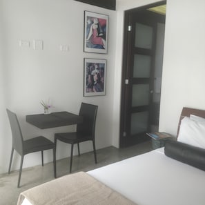 1 chambre, accès au Wi-Fi (inclus), literie fournie