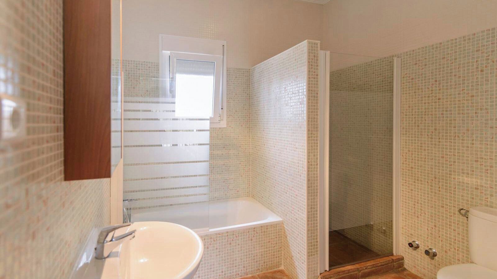 Bathtub