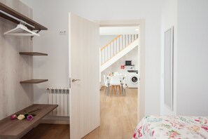 2 dormitorios, tabla de planchar con plancha, wifi gratis y ropa de cama