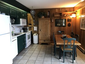 Fridge, microwave, oven, stovetop - Hike In/Hike Out VTFun (Peru)
