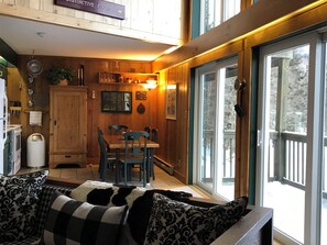 TV, fireplace, DVD player, books - Hike In/Hike Out VTFun (Peru)