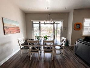 Dining - Poolside Retreat Arcade, ping pong, pickleball (Santa Clara)