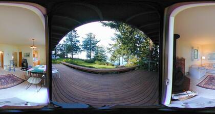 122 - Mutiny Bay Waterfront Cabin