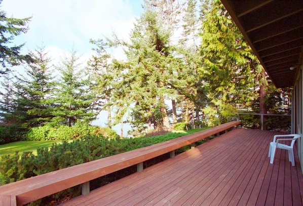Stuga - flera sängar (122 - Mutiny Bay Waterfront Cabin) | Balkong