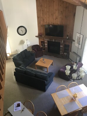 TV, fireplace, ping pong