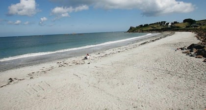 Super Endroit! Appart Abordable à 300m de la Plage + Accès Piscine Chauffée